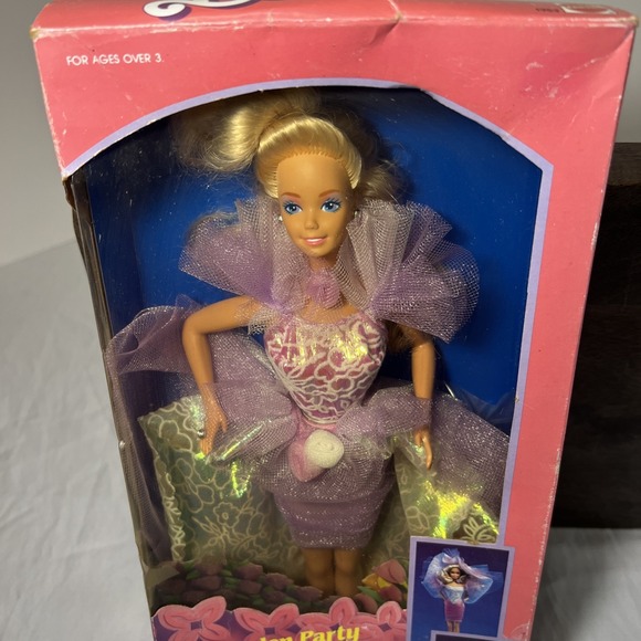 Vintage 1988 Mattel Garden Party Barbie Doll - Picture 2 of 5